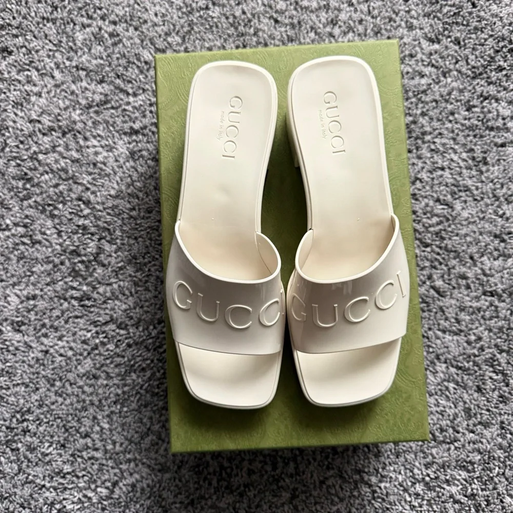 Gucci Cream Embossed Logo Slide Sandals - Picture 14 of 16